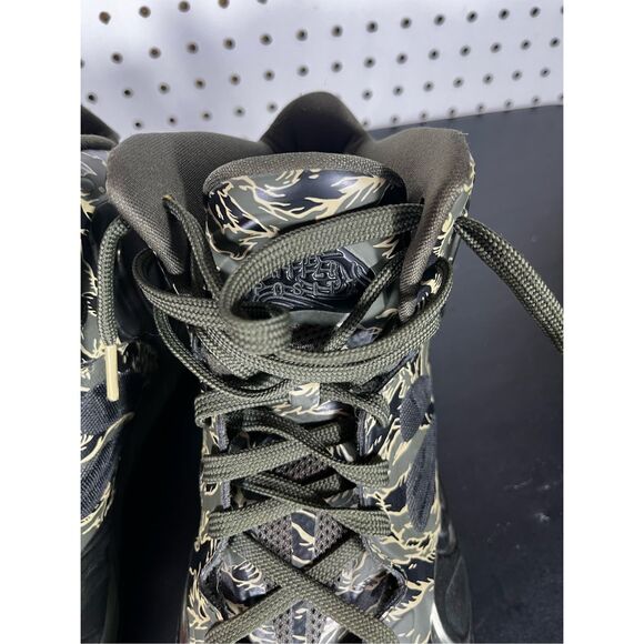 Nike Hyperposite Tiger Camo sneakers size 11